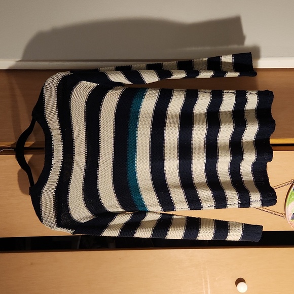 Sweater - Picture 2 of 3